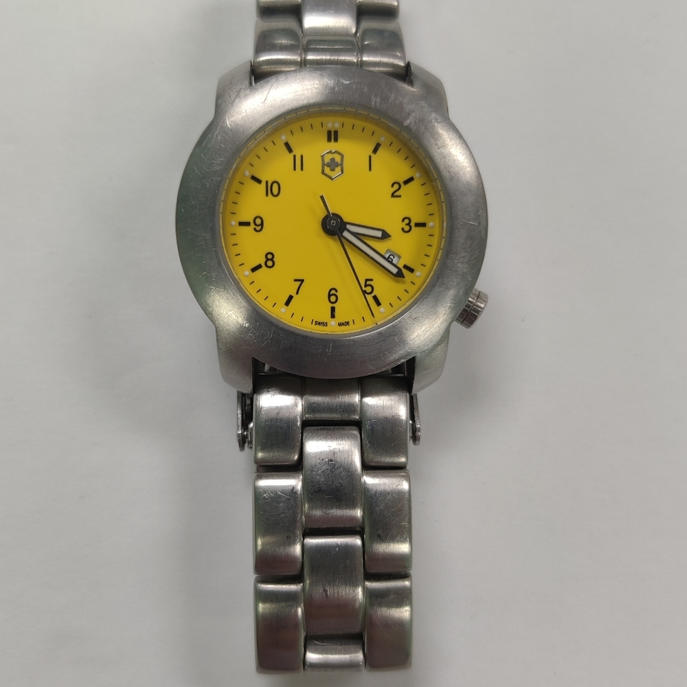 Victorianox watch